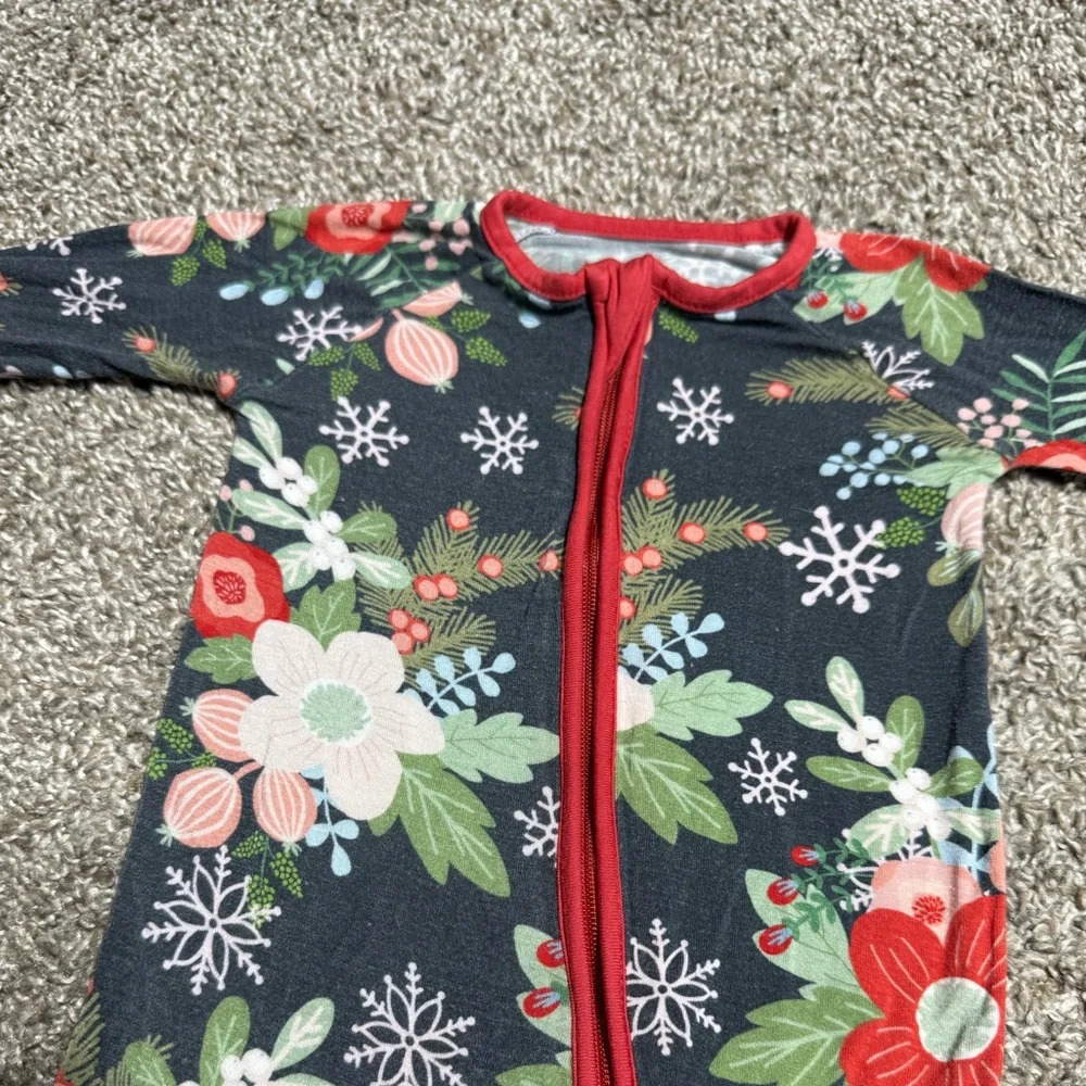 Little Sleepies Poinsettia Festive Floral Bamboo Zippy Pajamas Size 0-3 Months